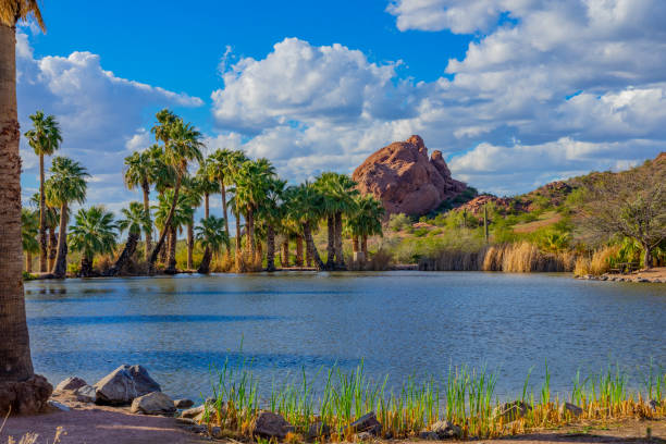 istock SPRINGTIME  AT PAPAGO PARK TEMPE NEAR PHOENIX AZ 1140209954