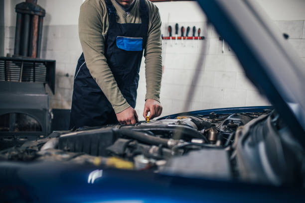istock Auto mechanic working in garage 1140212106