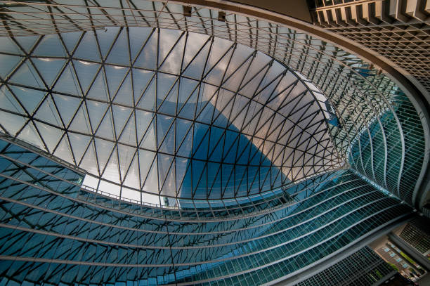 istock Modern building in glass and steel 1140218364