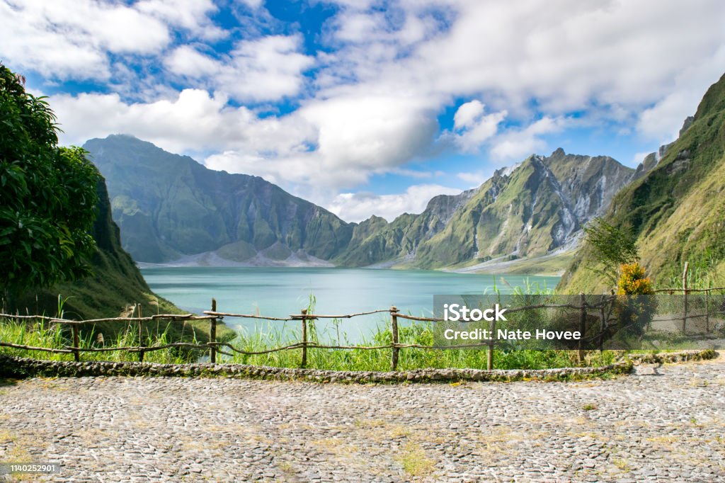 Lago Crater do Mt. Pinatubo-Filipinas - Foto de stock de Monte Pinatubo royalty-free
