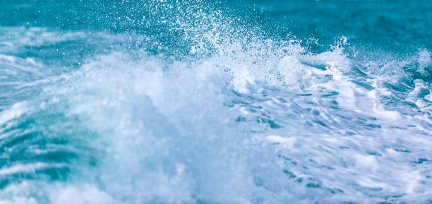 istock Sea wave detail 1140269108