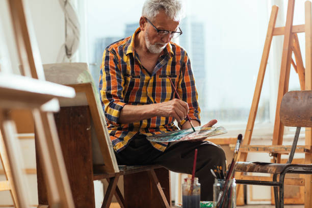 istock Painting in art studio 1140278760