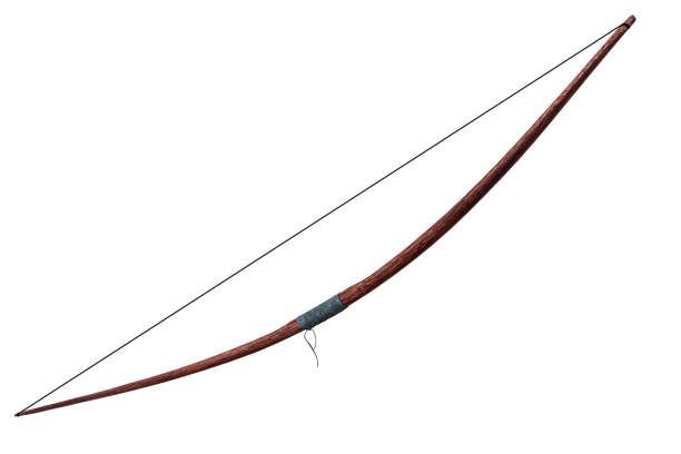 curva de madeira antiga isolada no fundo branco - bow and arrow - fotografias e filmes do acervo