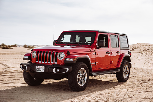 New 2019 Jeep Wrangler In The Imperial Sand Dunes Stock Photo - Download  Image Now - Jeep Wrangler, Off-Road Vehicle, 4x4 - iStock