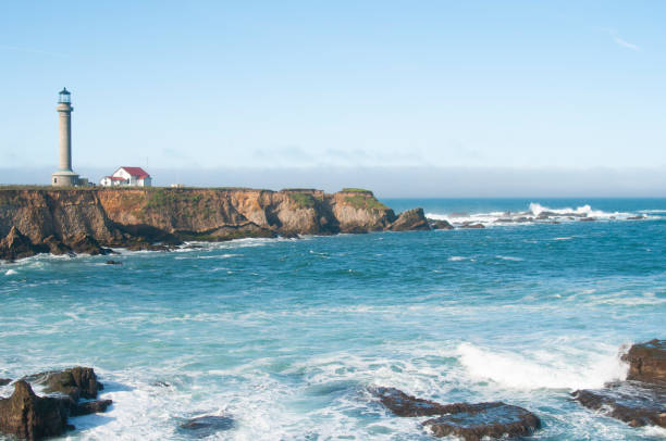 istock Point Arena Lighthouse Fog Bank 1140302829
