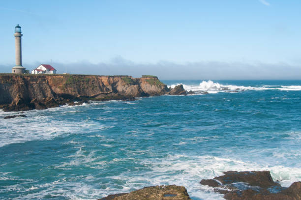 istock Point Arena Lighthouse Fog Bank 1140302859
