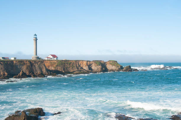 istock Point Arena Lighthouse Fog Bank 1140304124