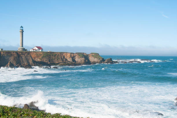 istock Point Arena Lighthouse Fog Bank 1140304193