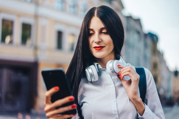 istock Business girl 1140333148