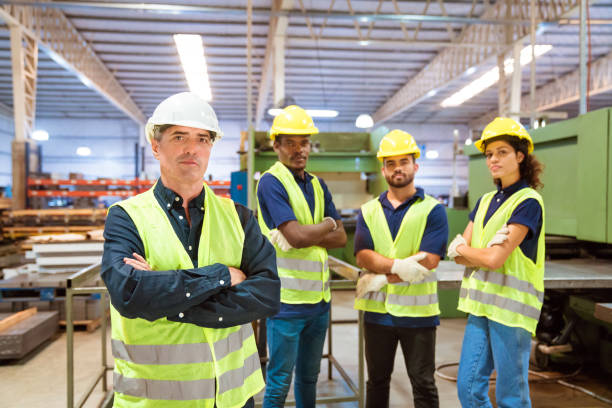 istock Expertise wearing reflective clothing and hardhats 1140342439