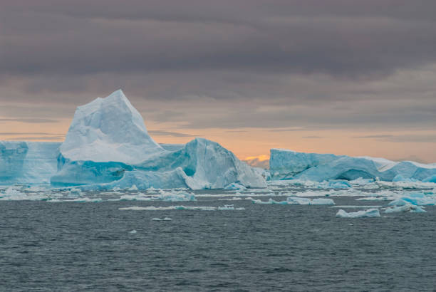 istock Iceberg Antartic landescape 1140353529