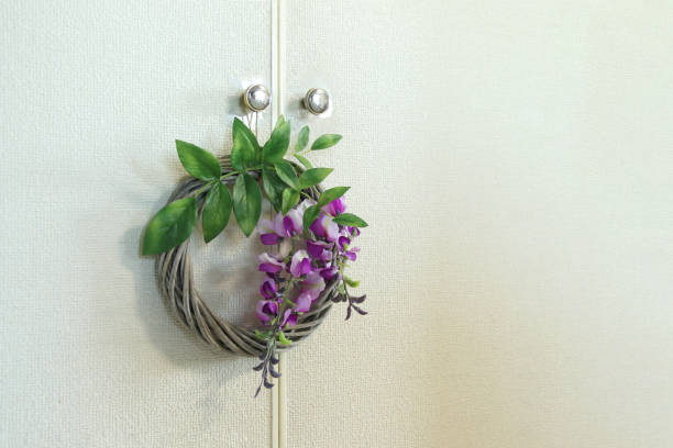 istock Wisteria wreath 1140377967
