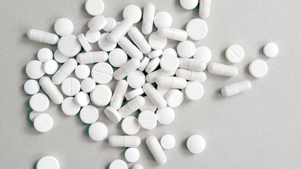 istock Pills and capsules 1140402558