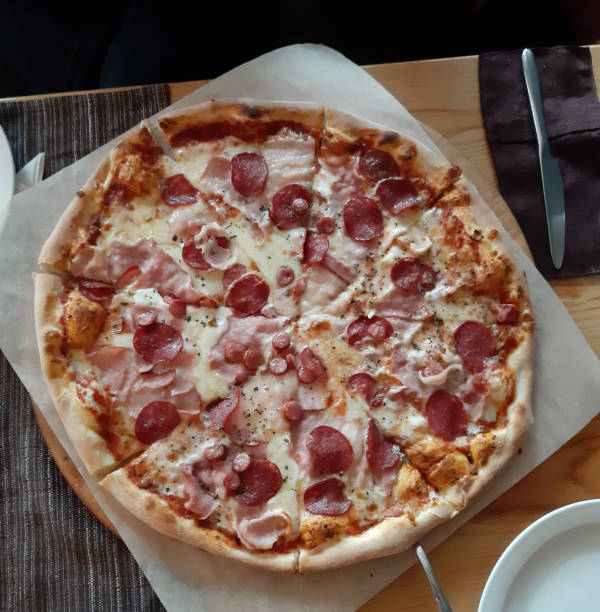 istock Food, delicious pizza 1140414046