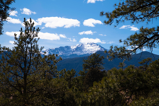 Scenic park near Pikes Peak with towering rock formations.