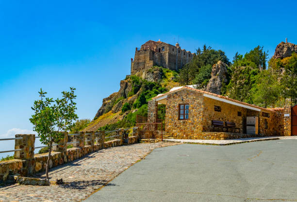 키프로스의 스타로 보 니 수도원 - mount saint helena 뉴스 사진 이미지