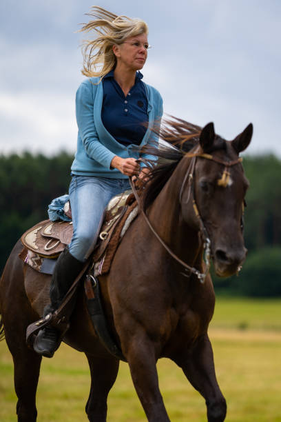 istock western riding woman 1140542648