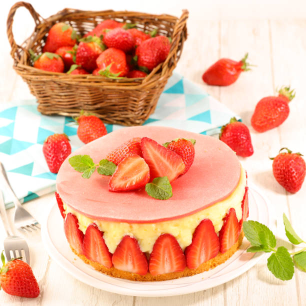 istock delicious strawberry cake 1140572787