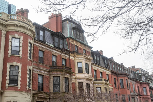 casas históricas vitorianas e edwardian brownstone - boston back bay street house - fotografias e filmes do acervo