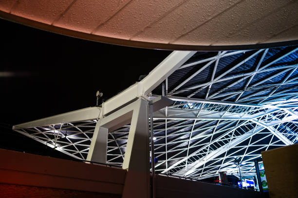 The roof of the bus and train station / public transport hun in the city center of Tilburg, Noord Brabant, Netherlands. Busstop and train station in Tilburg. berkel stock pictures, royalty-free photos & images