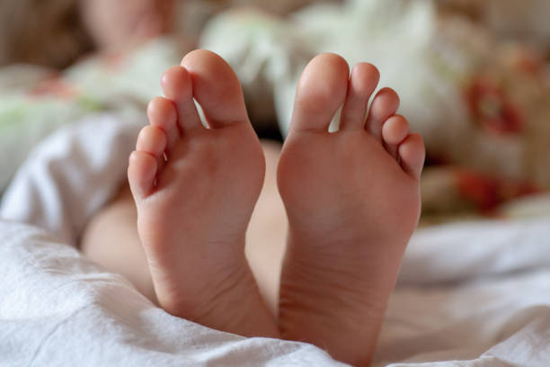 istock Men's toes, healthy toe nails 1140666821