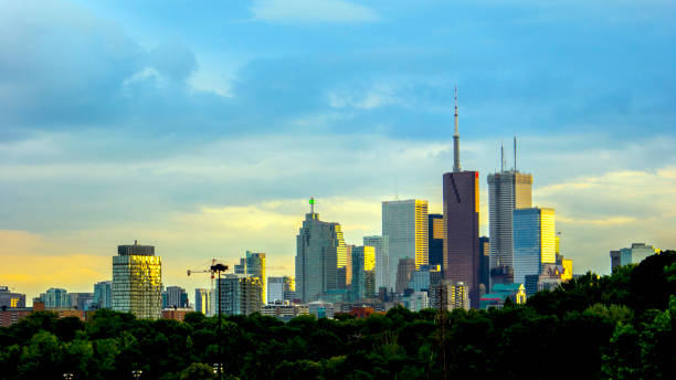 istock Toronto Skyline High Contrast 1140681769