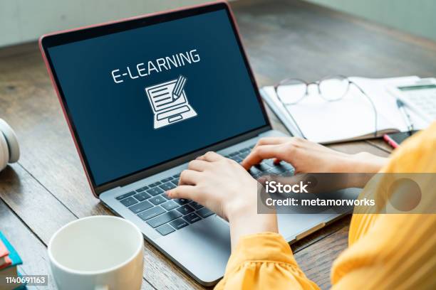 Concetto Di Elearning Lezioni Online - Fotografie stock e altre immagini di Educazione online - Educazione online, Internet, Corso di formazione