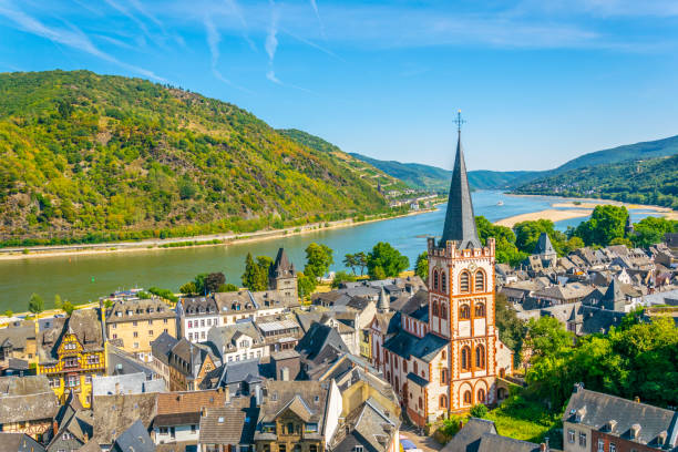 ドイツの postenturm からのバッハラッハの上空からの眺め - german culture germany vineyard village ストックフォトと画像