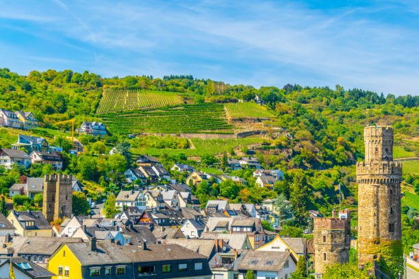 vista aérea de oberwesel en alemania - 1825 fotografías e imágenes de stock