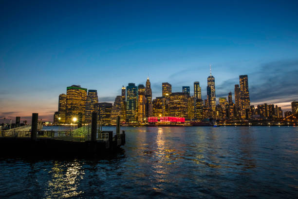 istock View of Brooklyn by night 1140822297