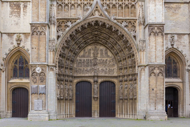 istock Gate of the Cathedral of Antwerp 1140855920