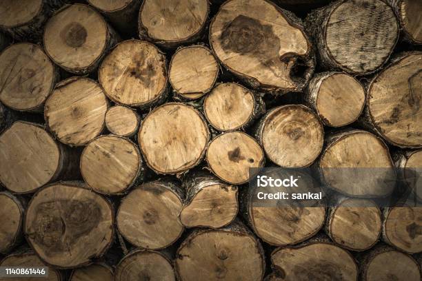 Timber Rounds Background Round Timber Texture Background Stock Photo - Download Image Now ...