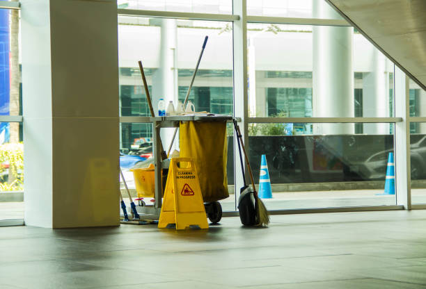 istock Cleaning tools cart wait for cleaning 1140896279