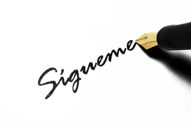 istock Follow me - Sigueme 1140898767