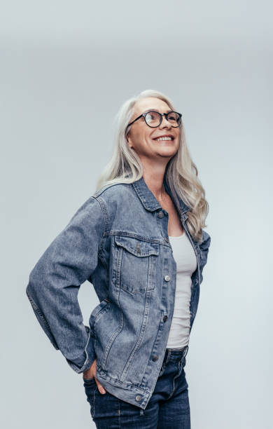 istock Stylish senior woman looking at copy space 1140945734