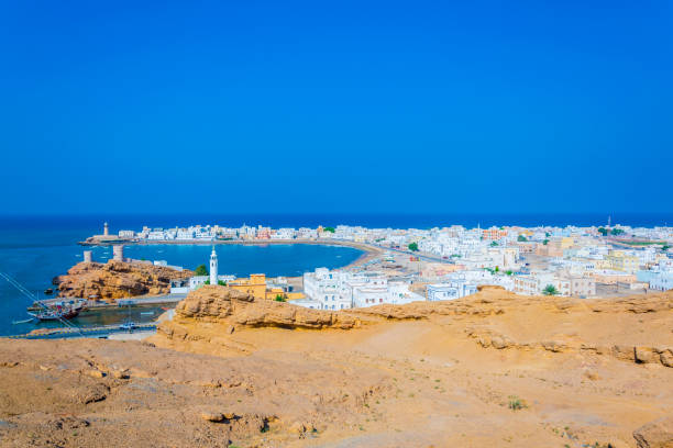 vista aérea da cidade al ayjah de omani - oman town arabia arabian peninsula - fotografias e filmes do acervo