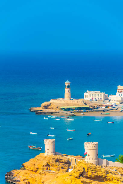 vista aérea da cidade al ayjah de omani - oman town arabia arabian peninsula - fotografias e filmes do acervo