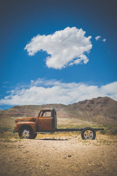istock An abandon old truck 1140959932