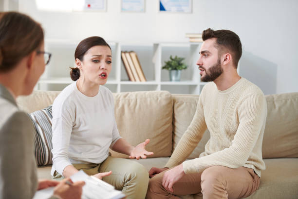 istock Family consultation 1140973964