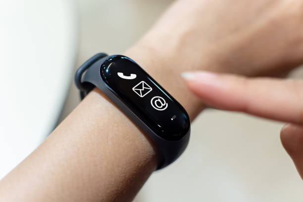 istock Close up image hand of male using smart watch with unread message icon on the screen 1140984574
