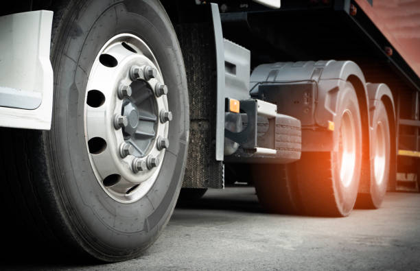 istock truck transportation 1141034405