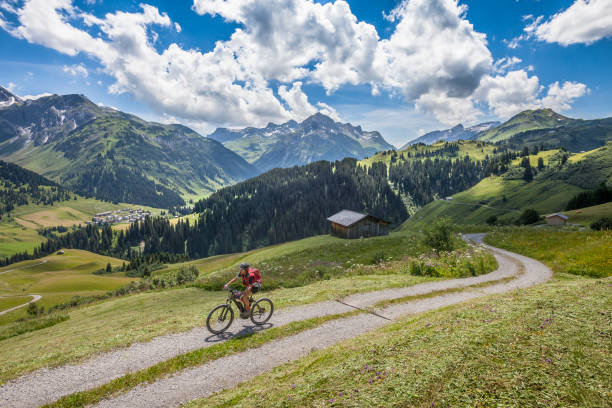 istock Mountainbiking the  Arlberg mountains 1141036629