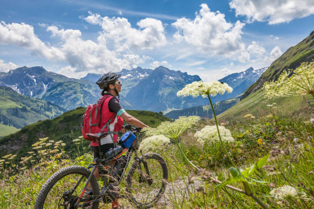 istock Mountainbiking the  Arlberg mountains 1141038894