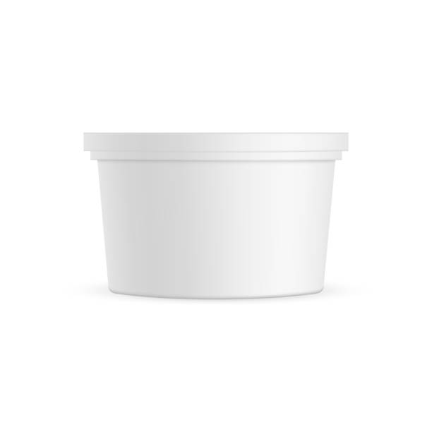 흰색 배경에 고립 된 플라스틱 컨테이너 이랑 - yogurt container stock illustrations