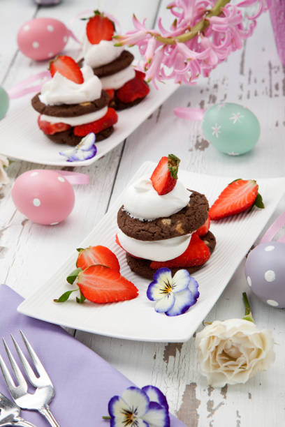 istock Strawberry Chocolate Napoleons 1141080025
