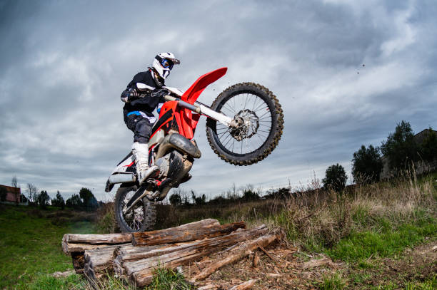 istock Enduro bike rider 1141086832