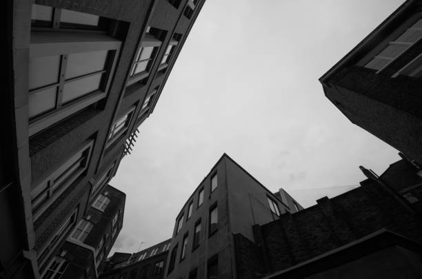 istock London in black and white, 1141095338