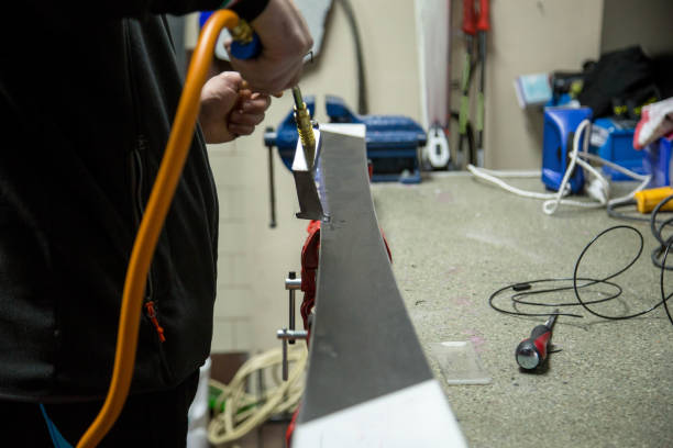 istock sharpening of an edging of mountain skis 1141127625