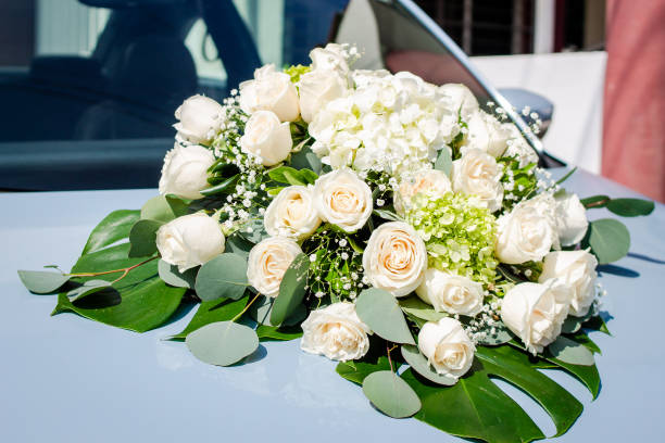 istock The car and the bouquet 1141133691