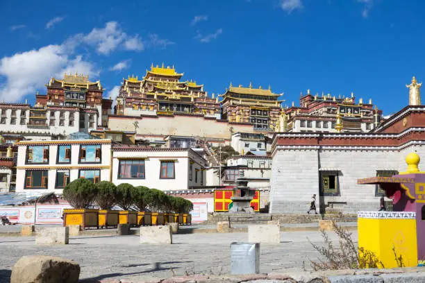 Song Zan Lin Temple and blue sky, the largest Tibettan Buddhist Monastery in Shangrila, Yunnan, China.